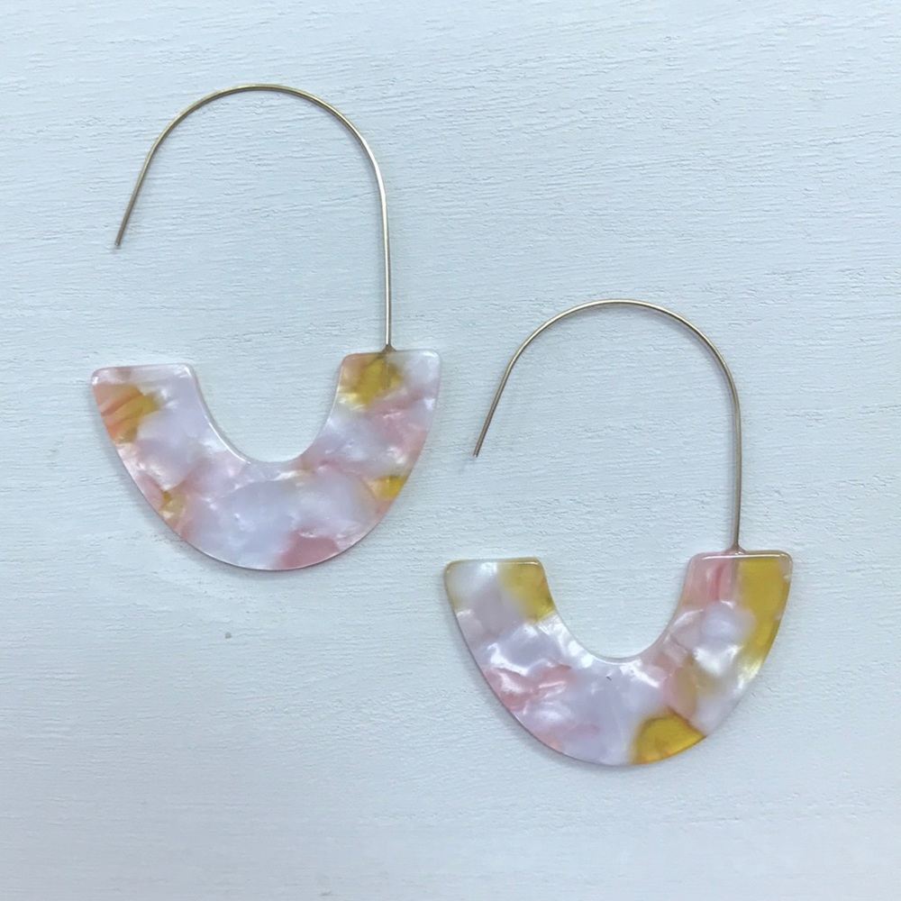 (New) Acrylic earrings